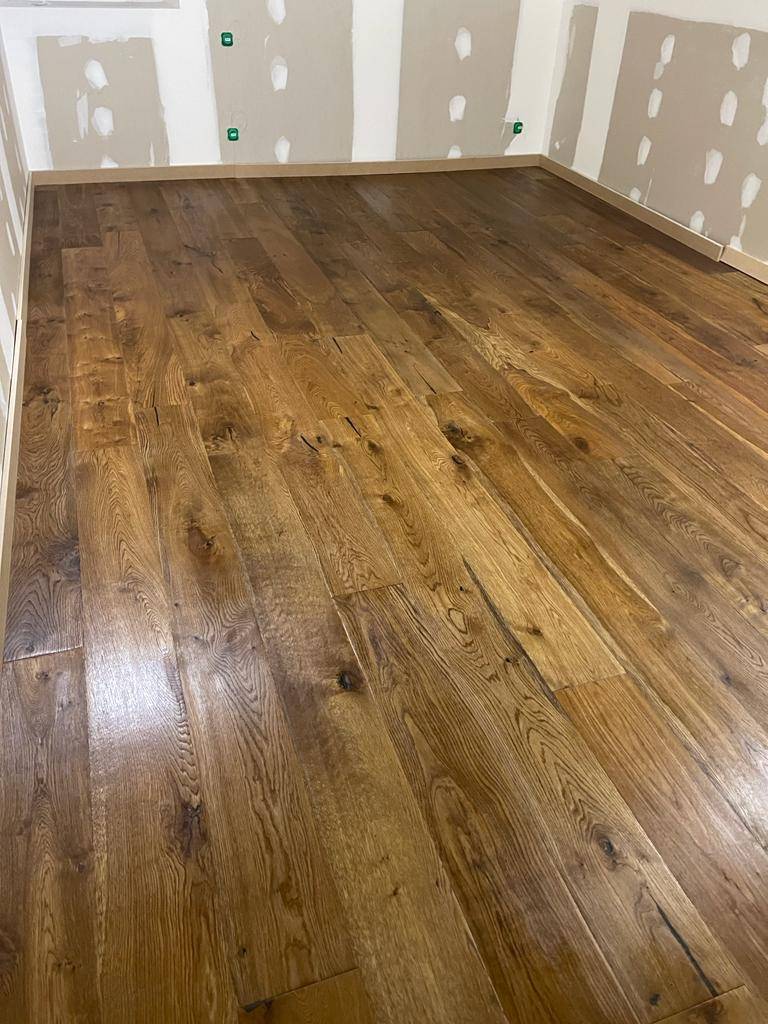 Parquet chêne lames larges rustique